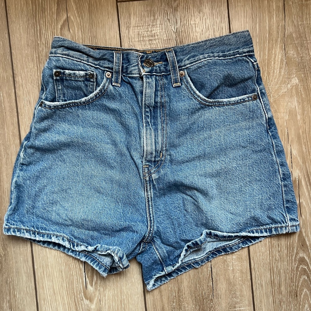 Levi’s High Loose Shorts